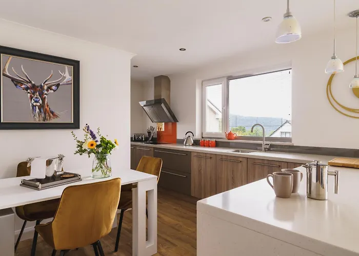 Beechwood Brook, 3 Bed, 3 Bath, Parking, Bowness