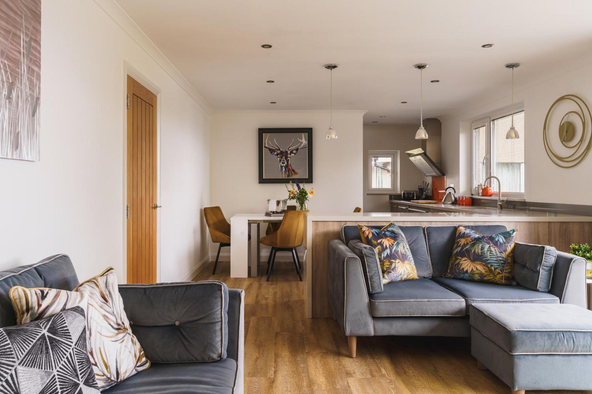 Apartment Beechwood Brook, 3 Bed, 3 Bath, Parking,